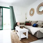 Luz, Calma Y Sabor Manriqueno En Matagorda Appartement