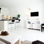 Luz, Calma Y Sabor Manriqueno En Matagorda Appartement