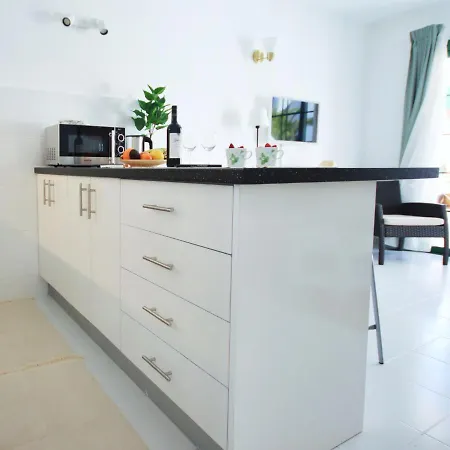 Luz, Calma Y Sabor Manriqueño En Matagorda Apartamento *